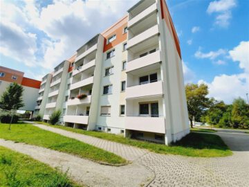 3-Zimmer-Wohnung mit Balkon und den Kindergarten in unmittelbarer Nähe!, 01979 Lauchhammer, Etagenwohnung